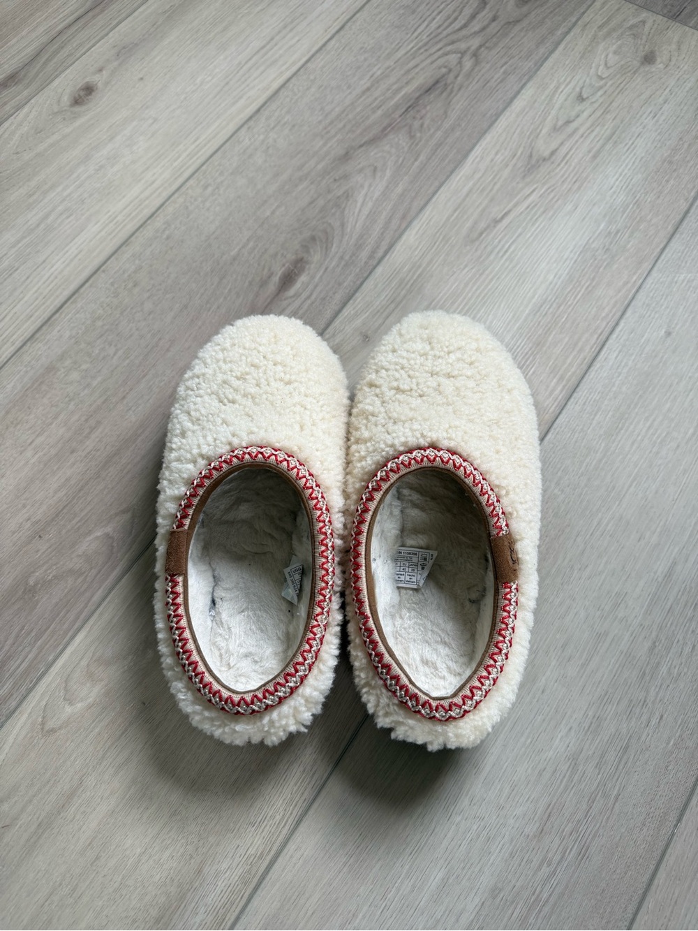 UGG Women's Cream Sherpa Slip-On Slippers with Red Trim